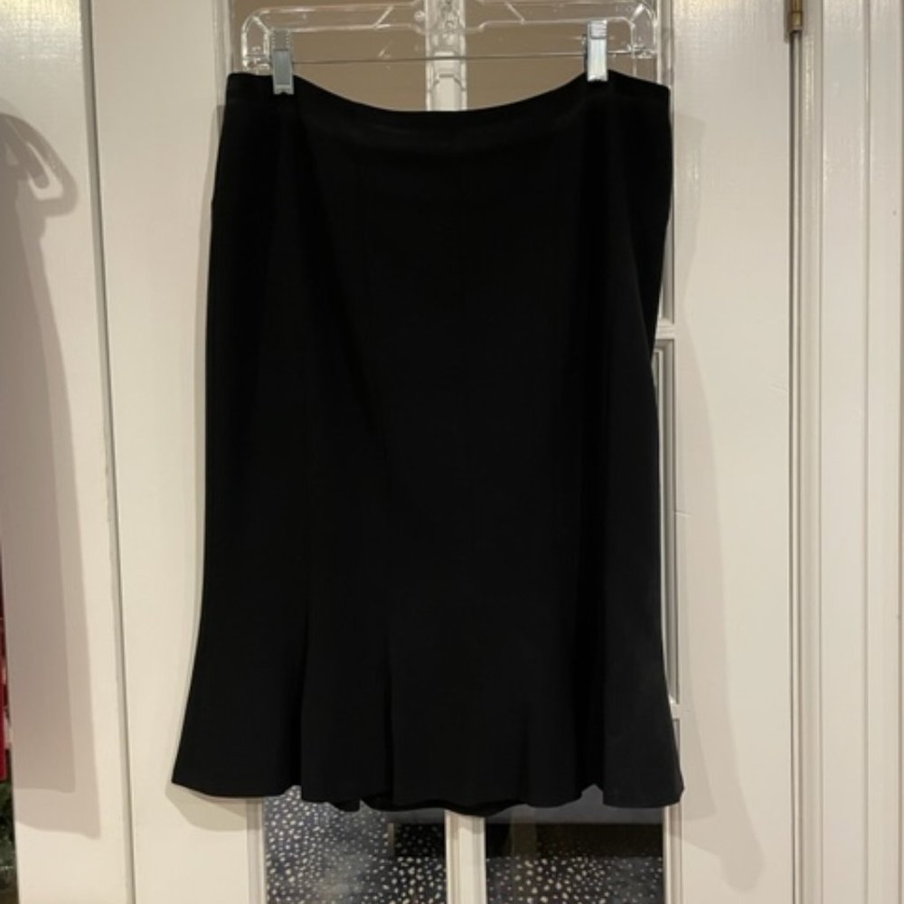 Ann Taylor Petites fit and flare skirt, size 12P, black